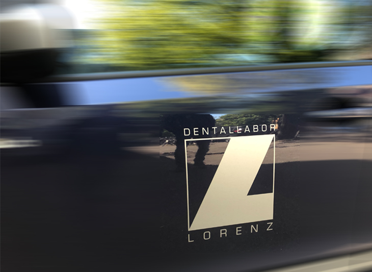 Fertigung in Hamburg und Auslieferung mit eigenem Kurierservice